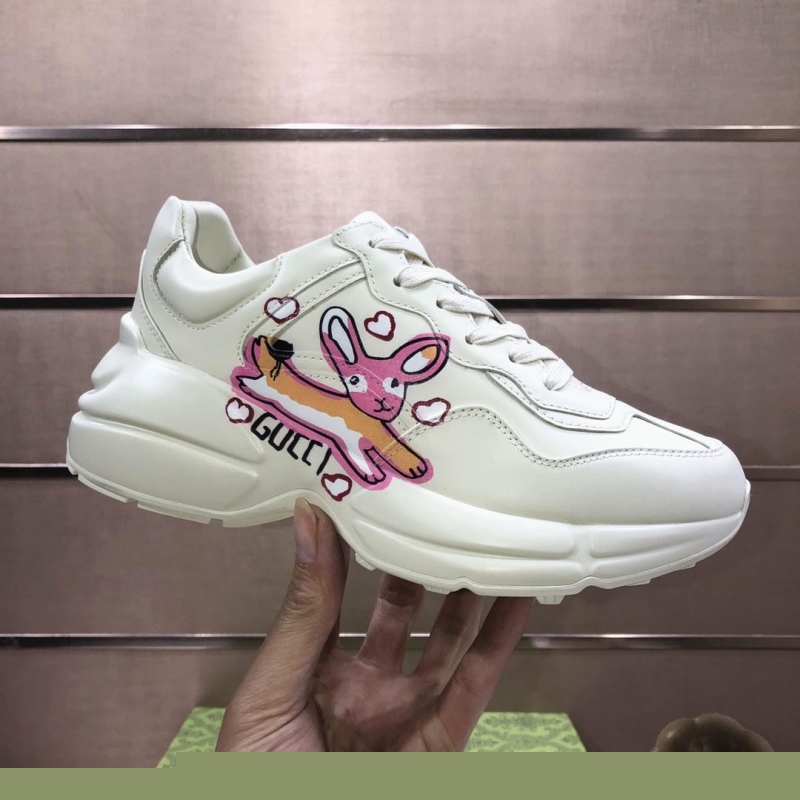 G*u*i casual shoes